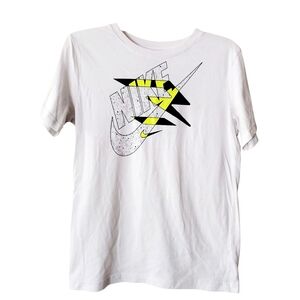 Nike Swoosh White Short Sleeve Tshirt Youth‎ XL (13-15 Yrs)